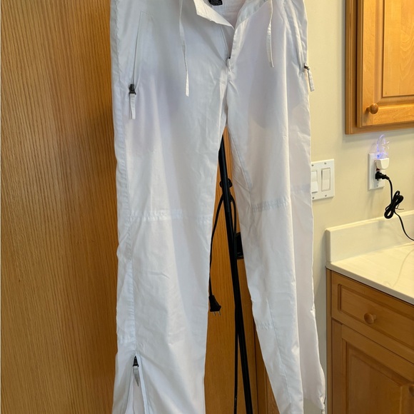 BUFFALO Unisex White Long Pants - 29” waist - Picture 8 of 10